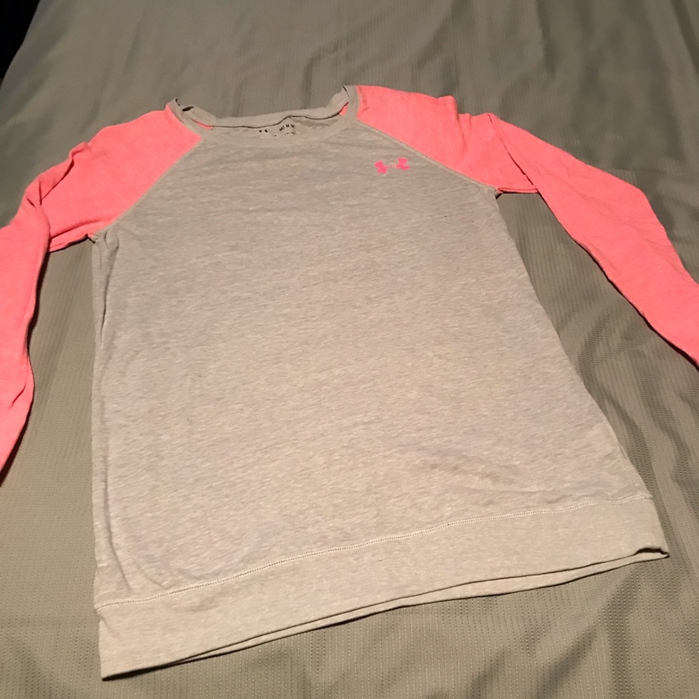 ❌sold❌ Women’s UA Long-Sleeve Shirt